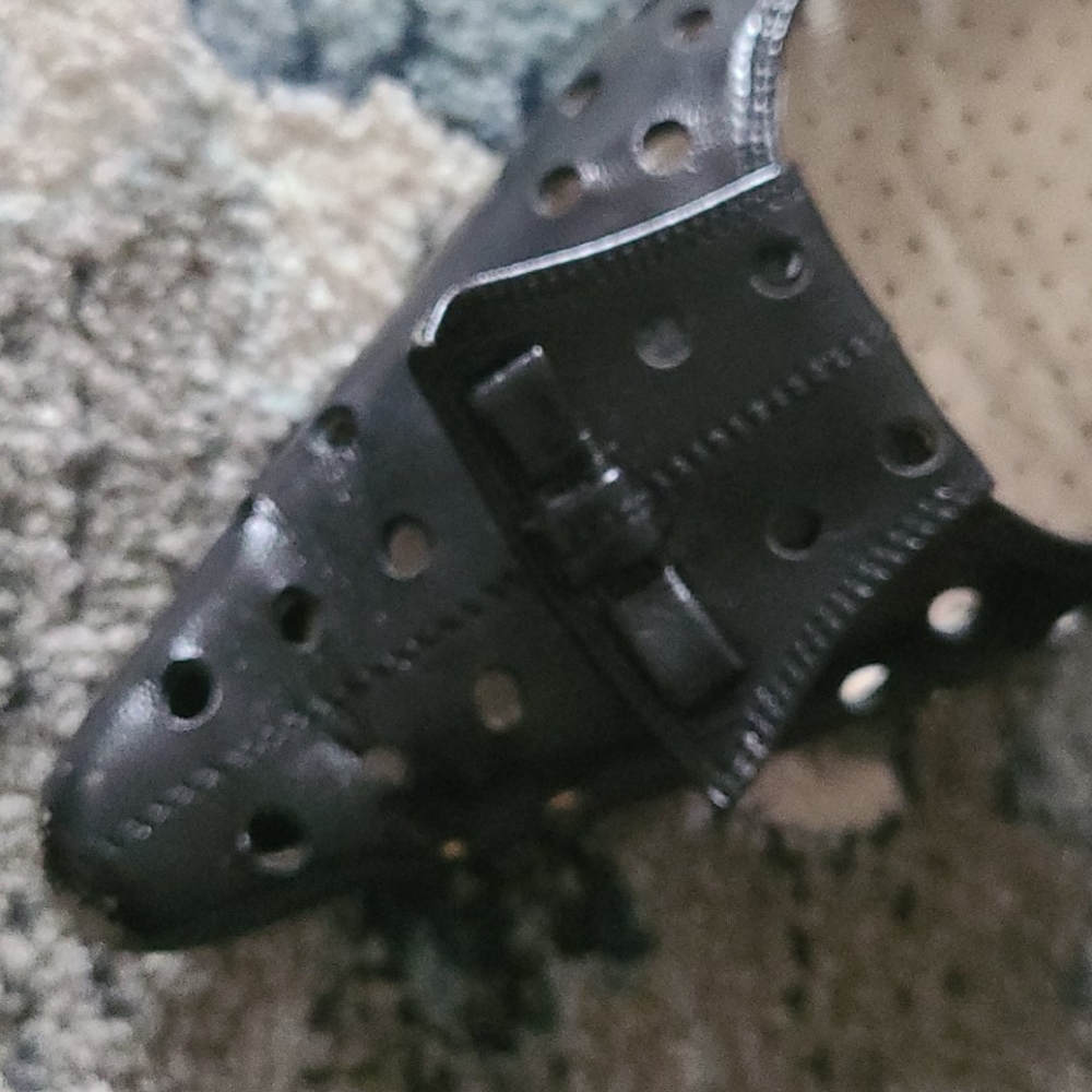 Shoes - Picture 4 of 4
